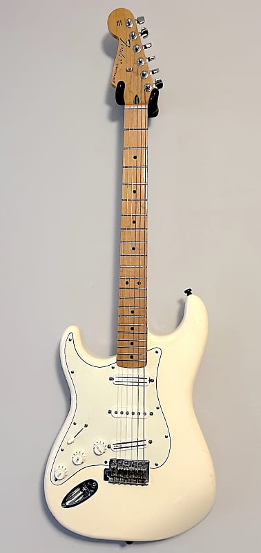 Upgraded (Read) Fender Lefty Left Handed Stratocaster Maple Fingerboard White MIM image 1