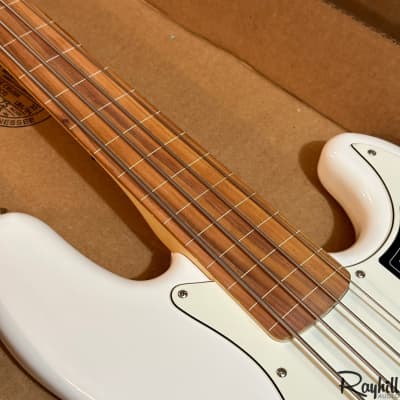 Fender Player Jazz Bass Fretless 4 String MIM Electric Bass Guitar White w/ Gig bag image 8