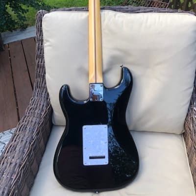 Fender Stratocaster 2022 - Black Partcaster image 2