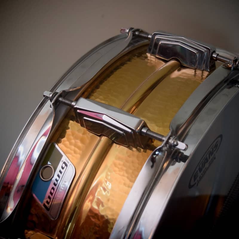 Ludwig No. 550K Hammered Bronze 5x14" Snare Drum with Rounded Blue/Olive Badge 1982 - 1984 image 4