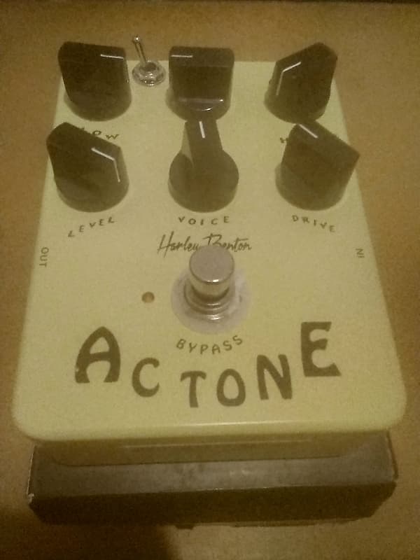 Harley Benton AC TRUE TONE