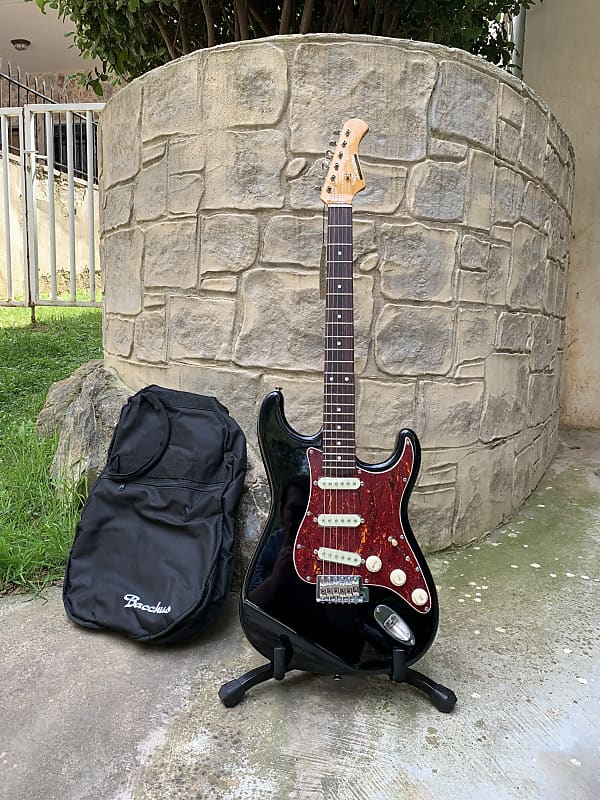 Guitar of the week #74 – Bacchus “Universe” Series Guitars