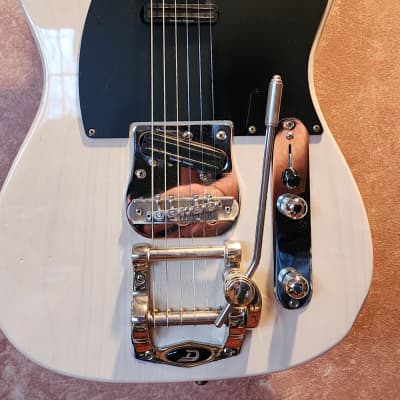 50's Fender Telecaster with Tremolo (2003-2007) - Maple Fingerboard-White Blonde image 3