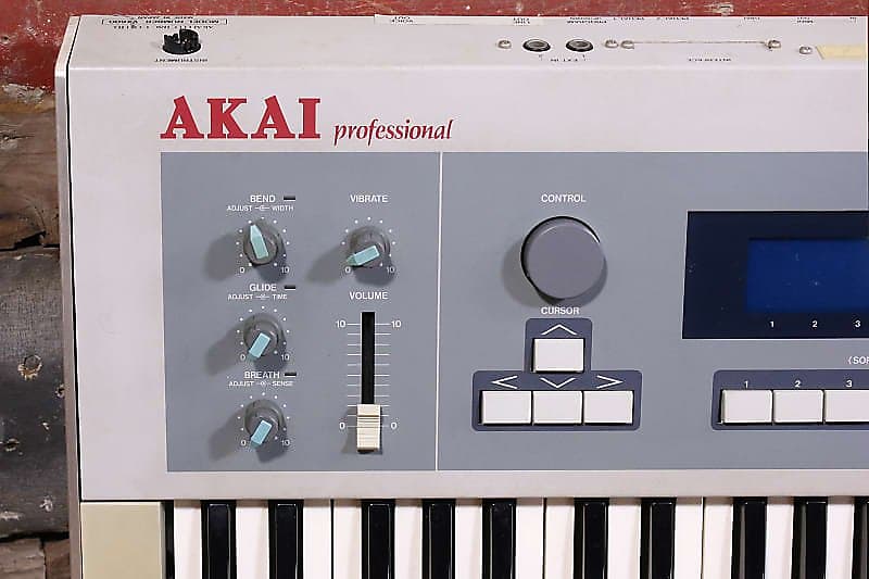 1980's Akai VX600 6-Voice Analog Poly Synth