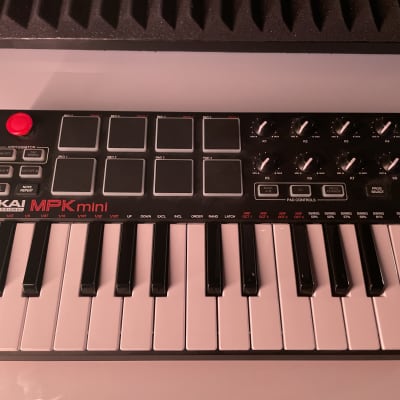 Akai MPK Mini MKII 25-Key MIDI Controller 2014 - Present - Black