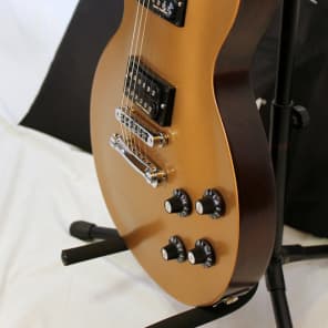 Gibson Les Paul 70s Tribute 2013 Gold Top Unplayed - New in Gibson Les Paul 70s Tribute 2013 Gold Top Unplayed - New in