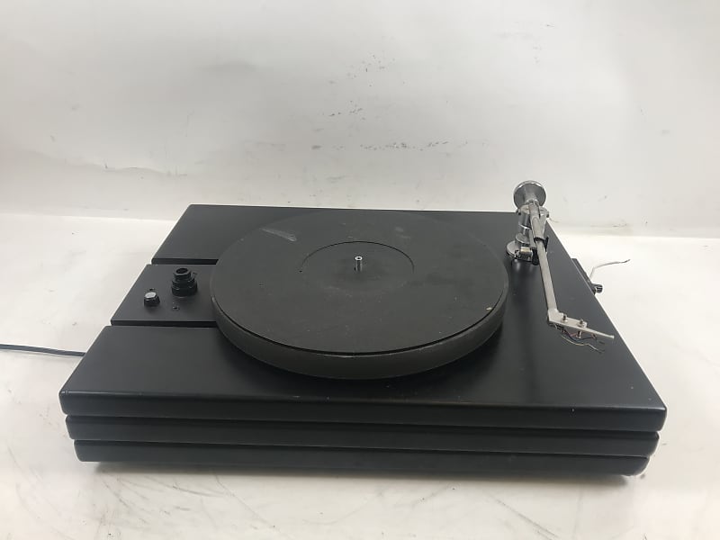 Well Tempered Classic Turntable image 1