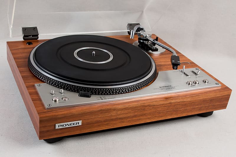 Pioneer PL-A500s full auto direct drive turntable.