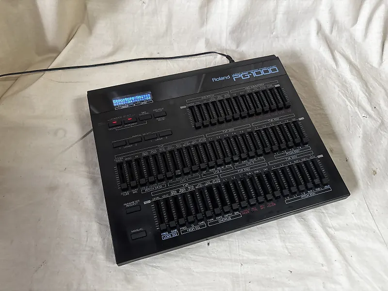 鍵盤楽器 Roland PG-1000 Roland PG-1000 Linear Synthesizer Programmer | Reverb Canada