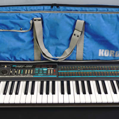 Korg Poly-800 80's Vintage Digital / Analogue Polyphonic Synthesiser & Sequencer