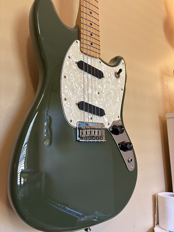 ギター fender Mexico mustang offset Fender Offset Series Mustang 90 Silver – Chicago Music Exchange