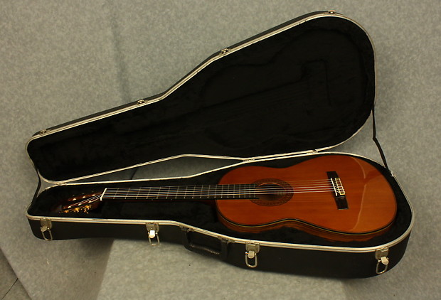 Yamaha CG-170CA Classical Guitar with Case | Reverb