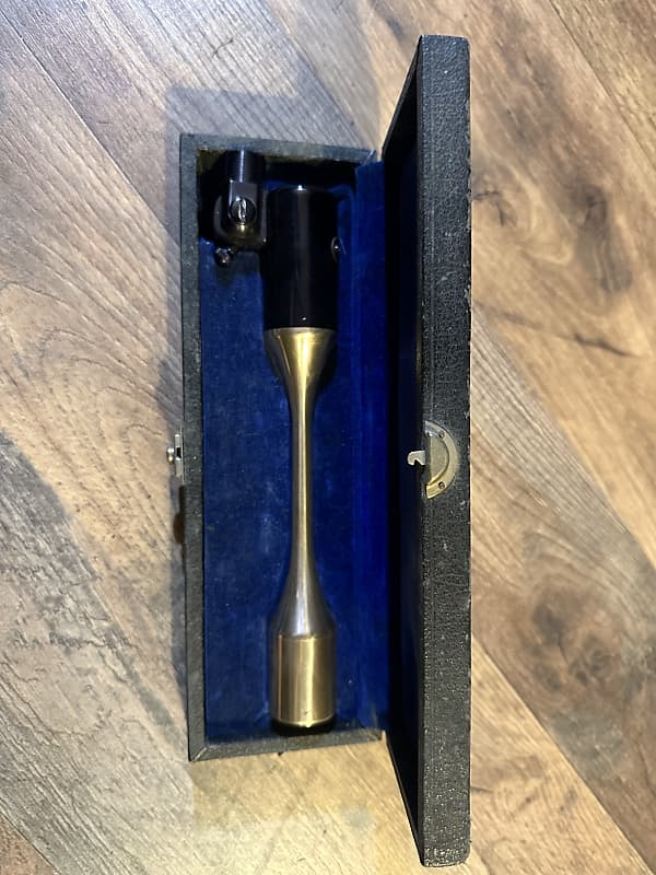 American Microphone Company D22 Omni Dynamic Mic Reverb Australia