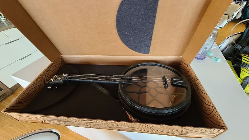 Outdoor ukulele deals banjolele