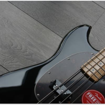 Fender FENDER "Mustang Bass Special Edition PJ Maple Neck Black" image 4