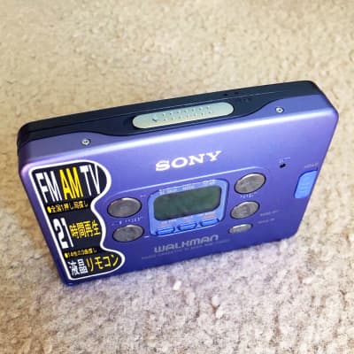 SONY WM-FX822 Walkman Cassette Player, Excellent PURPLE ! Working ! image 5