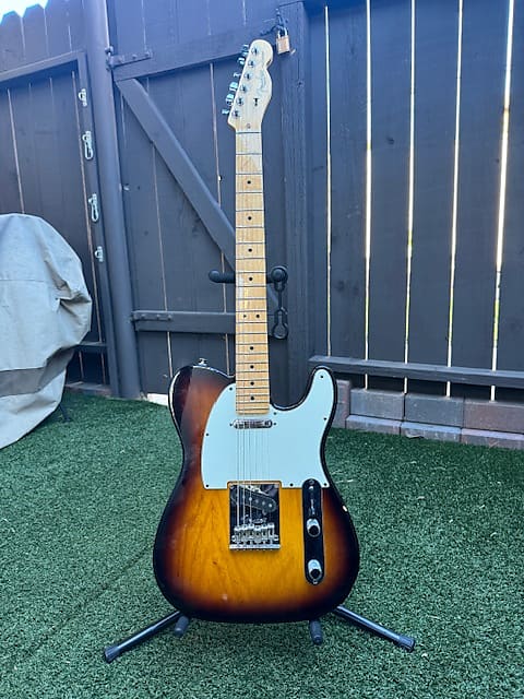 Fender American Standard Telecaster Maple Fingerboard 2-Color Sunburst 2012 image 1