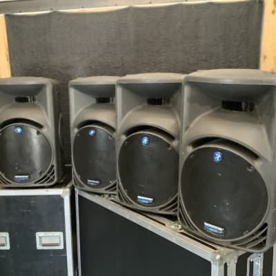 Mackie SRM450 12" 2-Way Powered speakers - Lot of 4 image 2
