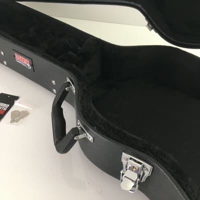 Gator Cases HardShell Wood Case 3/4-Size Acoustic Guitar Hard Case Black Tolex image 7
