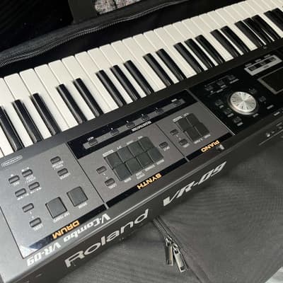 Roland VR 09 image 2