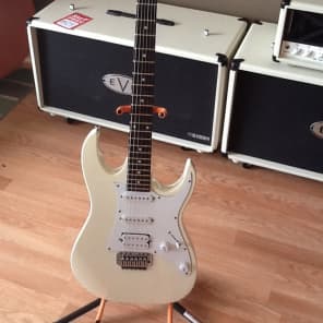 Ibanez GIO GRX40 ホワイト　1弦ペグ空回り Ibanez GIO GRX40 ホワイト 1弦ペグ空回り - メルカリ
