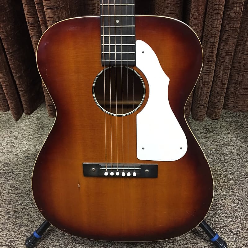 Silvertone acoustic deals guitar model 319