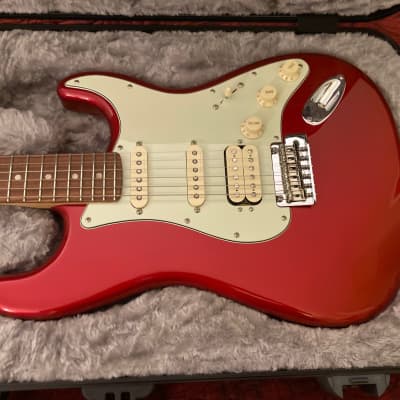 Fender Deluxe Stratocaster HSS; Pau Ferro Fretboard; Candy Apple Red; Fender Deluxe Molded Case image 6