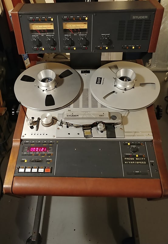 Studer A812 - Professional Reel to Reel Tape Recorder - A stunning