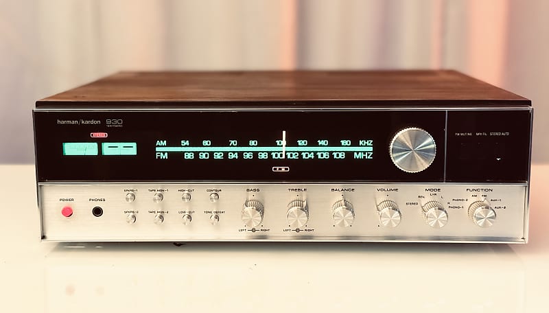 Vintage Harman Kardon 930 Stereo FM/AM Receiver with Wood Cover - Serviced + Cleaned  			