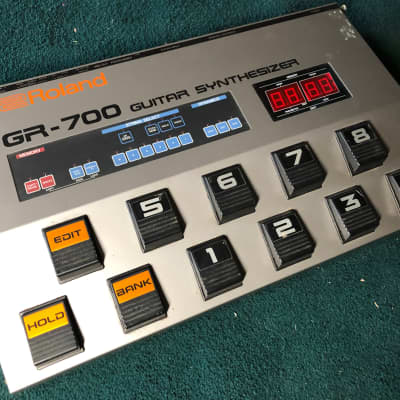 Roland GR-700 Guitar Synthesizer