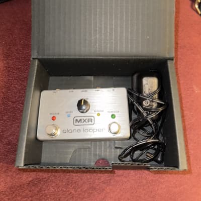 【極美品】AKAI Professional RIFF-O-MATIC U400 Akai U400 Riff-O-Matic Variable Tempo Phrase Sampler | Reverb