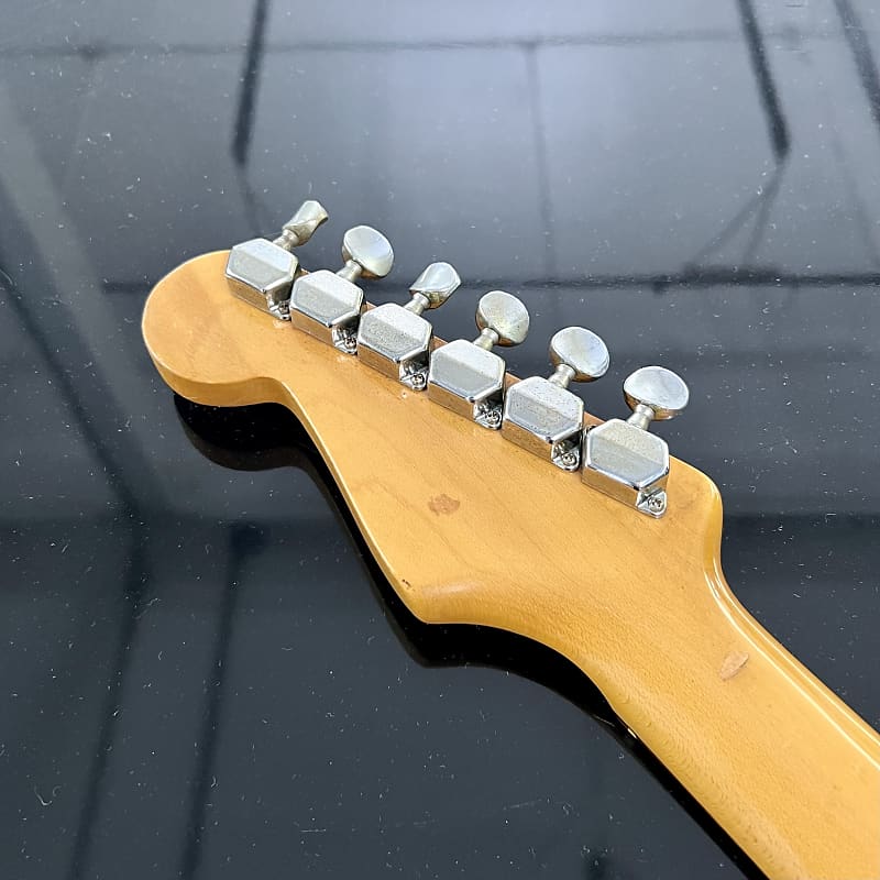 Fender Stratocaster guitar neck 1983 Rosewood st-30 JV Fender Stratocaster guitar neck 1983 Rosewood st-30 JV