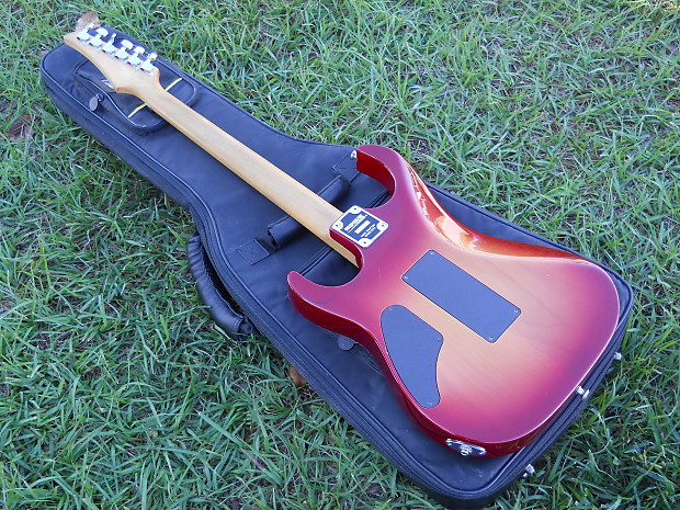 1992 Washburn MG104 Hand Made Chicago USA Electric Guitar
