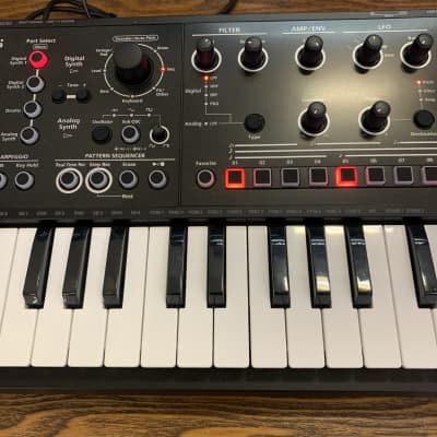 Roland JD-Xi Analog/Digital Synthesizer with Vocoder image 4