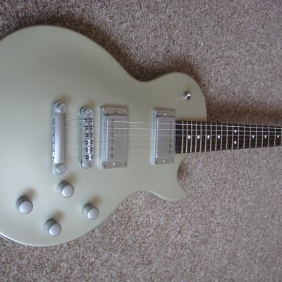 【日本製】Charvel Refinement Series R-S43 日本製】Charvel Refinement Series R-S43