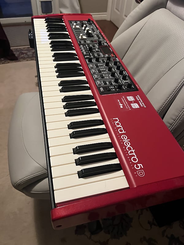 Nord Electro 5D SW61 Semi-Weighted 61-Key Digital Piano | Reverb