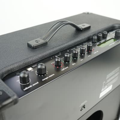 Peavey Vypyr X3 100-Watt 1x12" Digital Modeling Guitar Combo 2021 - Present - Black image 3