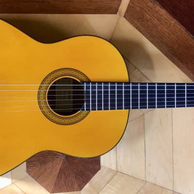 Yamaha CG102 Classical Guitar with Spruce Top, Natural | Reverb