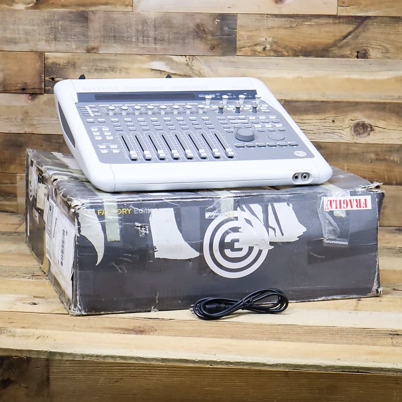 Digidesign Digi003 Console FireWire Audio Interface and Reverb