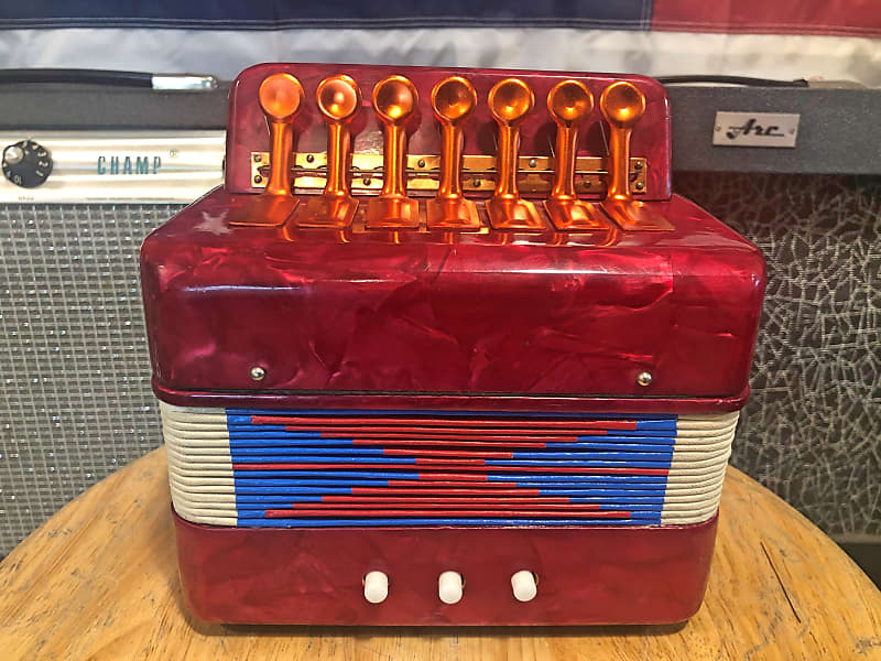 Concertina deals squeeze box