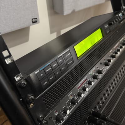 1993 Alesis S4 QuadraSynth Digital Rack Mount Synthesizer 64 Voice Sound Module