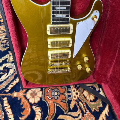 Joe Doe by Vintage Guitars Gas Jockey in Sparkling Gold Sand Limited Edition 2024 - Gold image 2