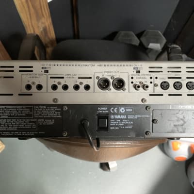 Yamaha 01V Digital Mixing Console 24 Channel image 4