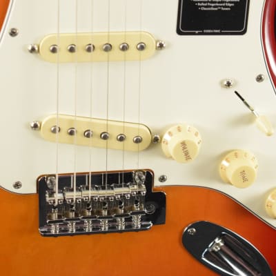 Mint Fender Player II Stratocaster Aged Cherry Burst Maple Fingerboard image 3