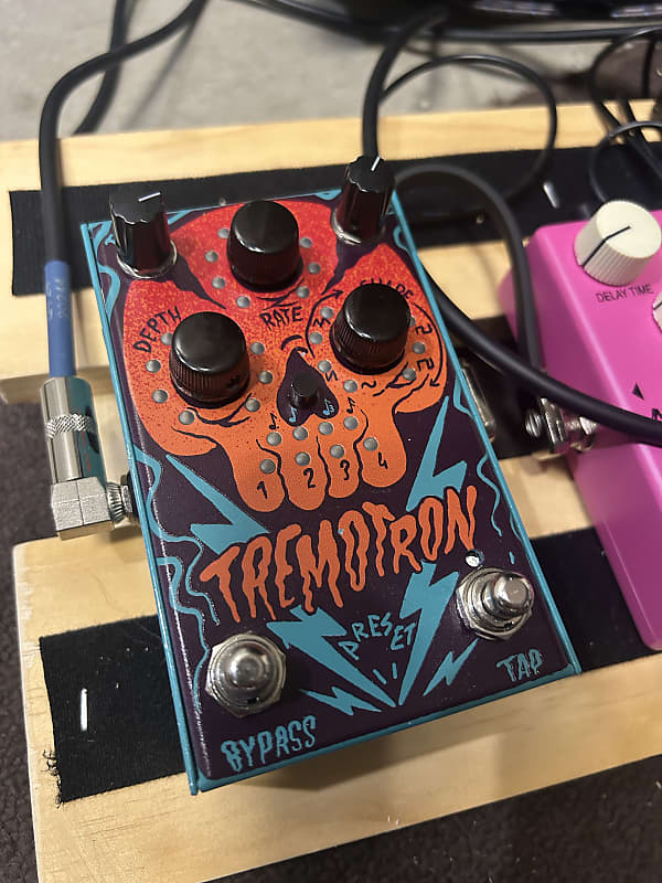 STONE DEAF TREMOTRON トレモロエフェクター