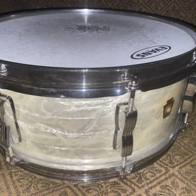 Ludwig WFL No. 900 Buddy Rich Super Classic 5.5x14" 8-Lug Snare Drum with P-87 Strainer 1948 - 1959 - White Marine Pearl image 8