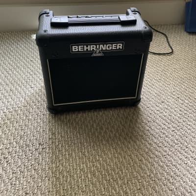 Behringer GX110 Ultraroc Guitar Workstation with Virtube