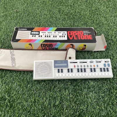 Casio VL-1 VL-Tone 29-Key Synthesizer Keyboard 1979 - 1984 - White