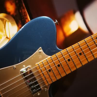 Ibanez AZS2209H-PBM Prestige  E-Guitar 6 String Single Cut - Prussian Blue Metallic + Case image 2