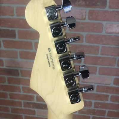Fender Standard Stratocaster 2006 - 2017 image 6
